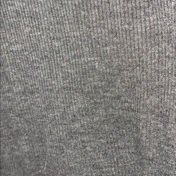 A fashion nova crop top - Picture 5 of 9